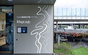 Dasbreitehotel am Rhein